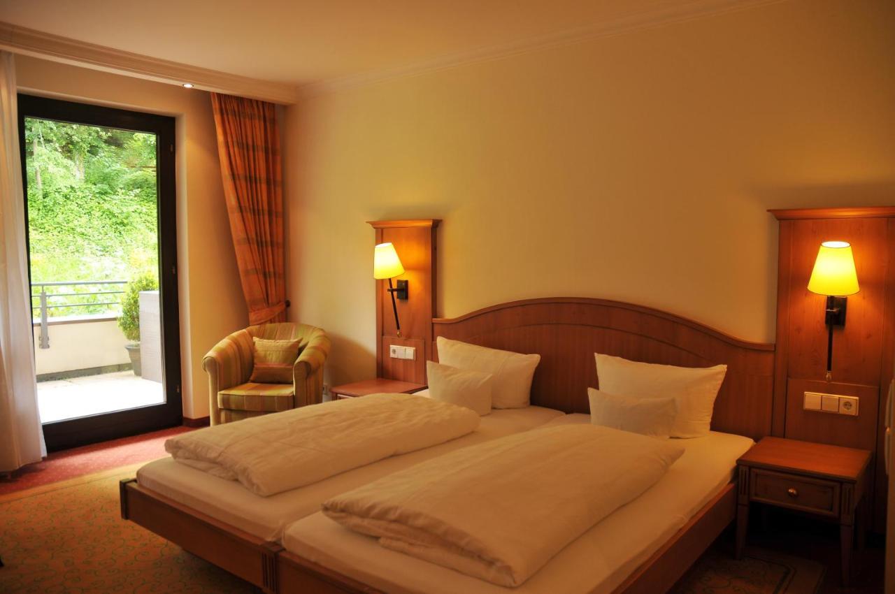 Hotel Ochsen Hoefen an der Enz Экстерьер фото