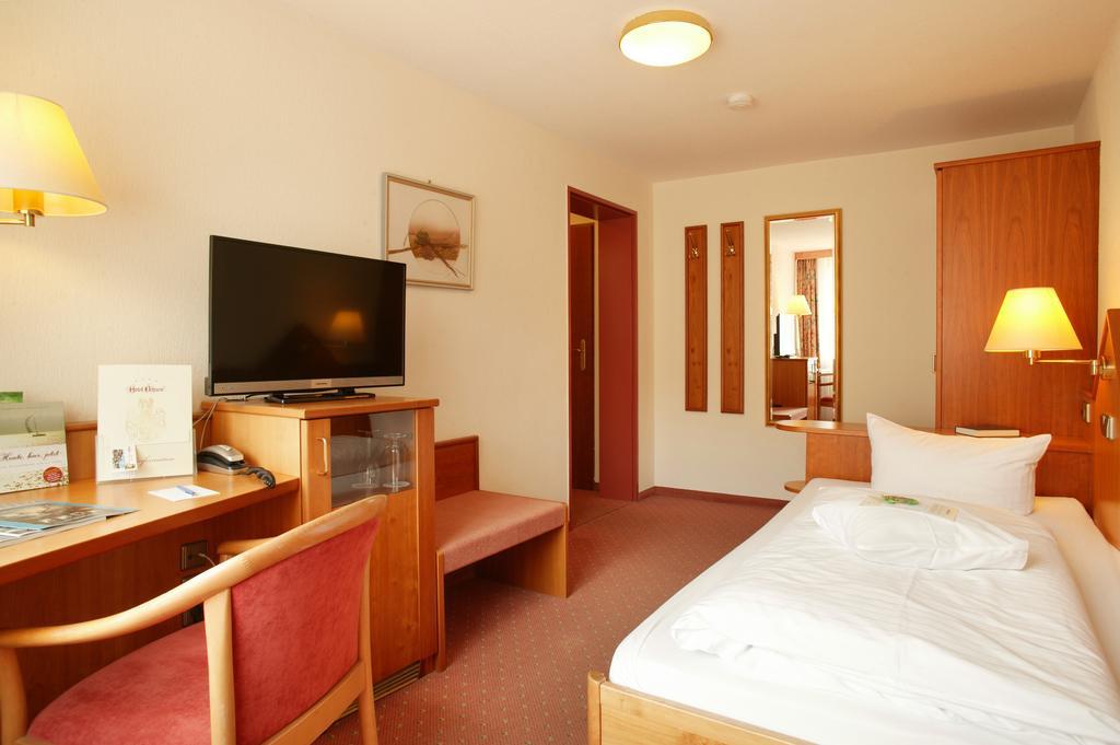Hotel Ochsen Hoefen an der Enz Экстерьер фото